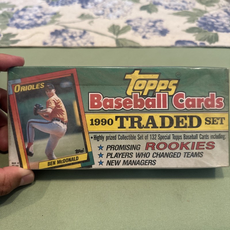 1990 TOPPS TRADED BASEBALL COMPLETE FACTORY SEALED RETAIL SET 1-132