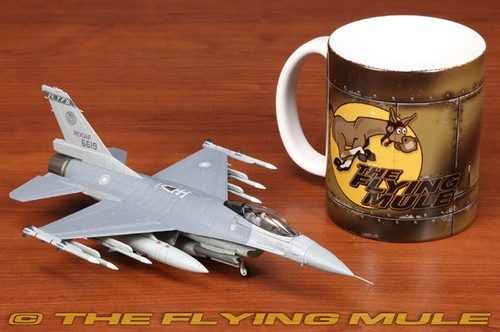 Hobby Master 1:72 F-16V Fighting Falcon ROCAF 21st TFG #6619 - Picture 4 of 8