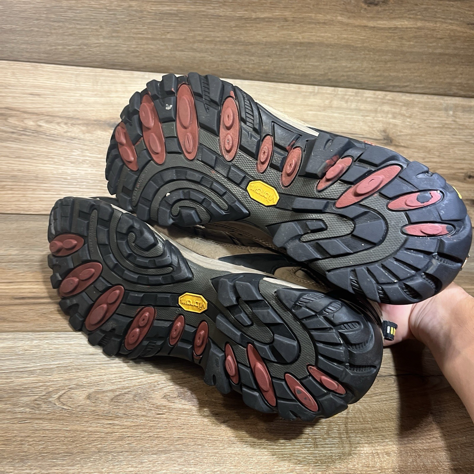Stivali da trekking Merrell Outland Mid impermeabili marroni Vibram Gore Tex da uomo taglia 13