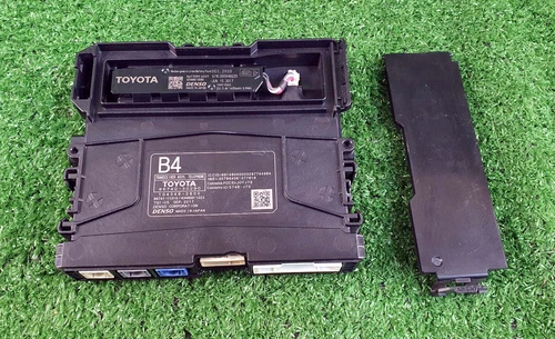 Lexus GS-F GSF 2018 Tranceiver Controller Module 86740-30290 Oem Used: Fits GS - Picture 5 of 11