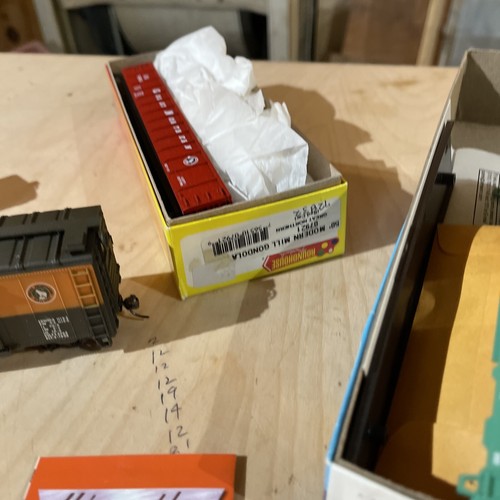 ho scale great northern freight cars - Picture 3 of 6