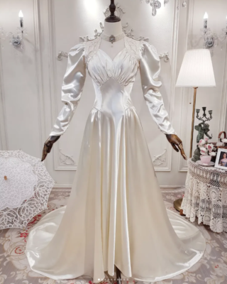 Glamour 1940s Evening Gown Victorian Satin Wedding Dress Long Sleeve Sweep  Train Vintage A Line Bridal Gown