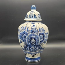 Handpainted DeWit Delft blue Blauw Holland Covered Jar COA Signed