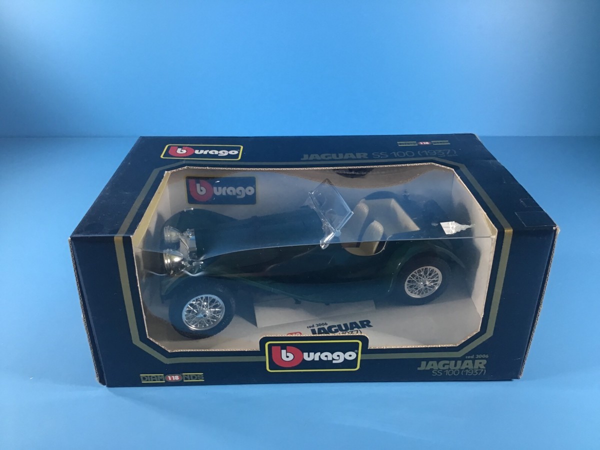 Miniature Bburago Jaguar E Cabriolet 1961 – Échelle 1/18 – Vert – Réf 3026