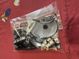 LEGO Star Wars: Corporate Alliance Tank Droid (7748) inc minifigures and manual