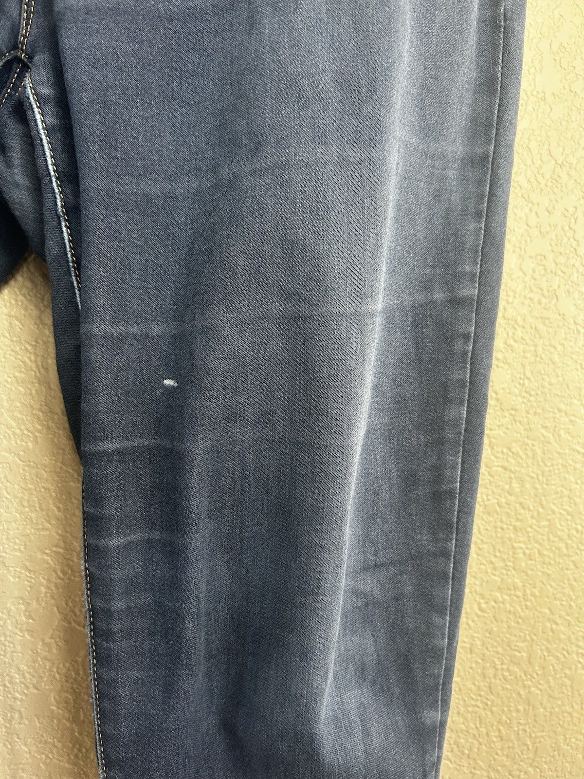 Michael Kors Women’s Jeans size 10 Med Wash (Izzy Skinny) thumbnail 2