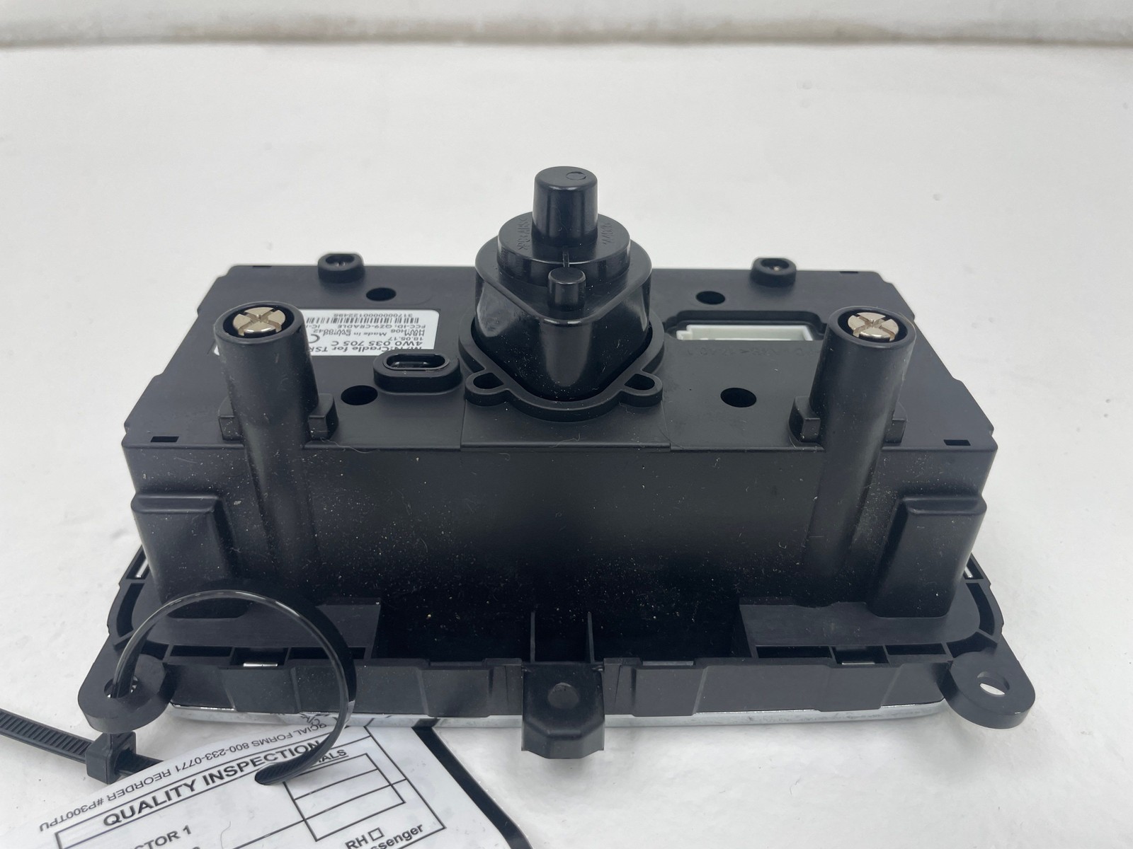 2015-2020 BENTLEY BENTAYGA Rear Console Media Remote Control Cradle Holder Panel
