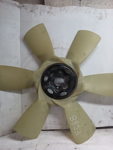 4735-44838-01 Detroit DD13 32" Fan Blade  (12293433