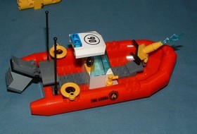 TOWN: CITY STARTER SET 60086 - LEGO - 2015 - USED CONDITION