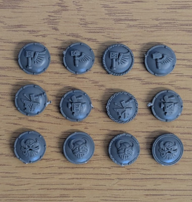 WFB Zwerge Kriegerschilde x12 Kunststoff
