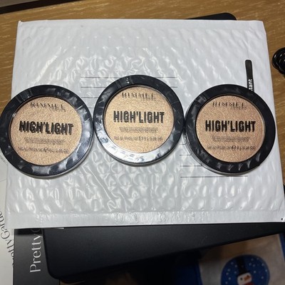 RIMMEL -High'Light Buttery-Soft Highlighting Face Powder #002 Candlelit- Qty 3