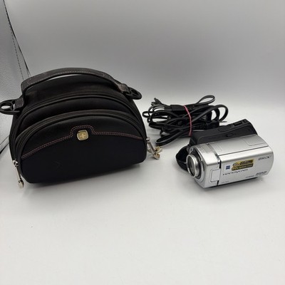 Sony Handycam DCR-SR45 Camcorder Bundle 30GB