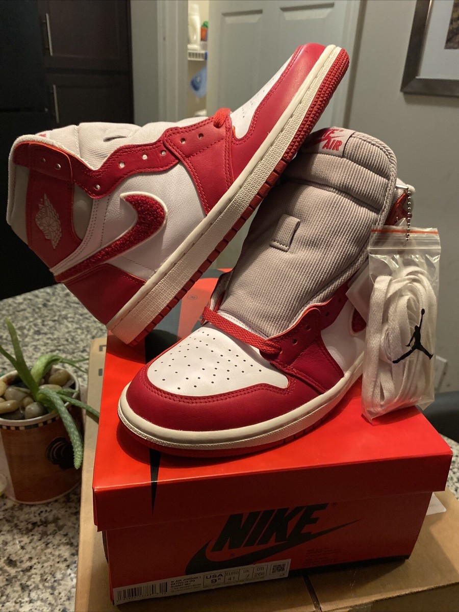 Jordan 1 High Varsity Red Women display picture 3