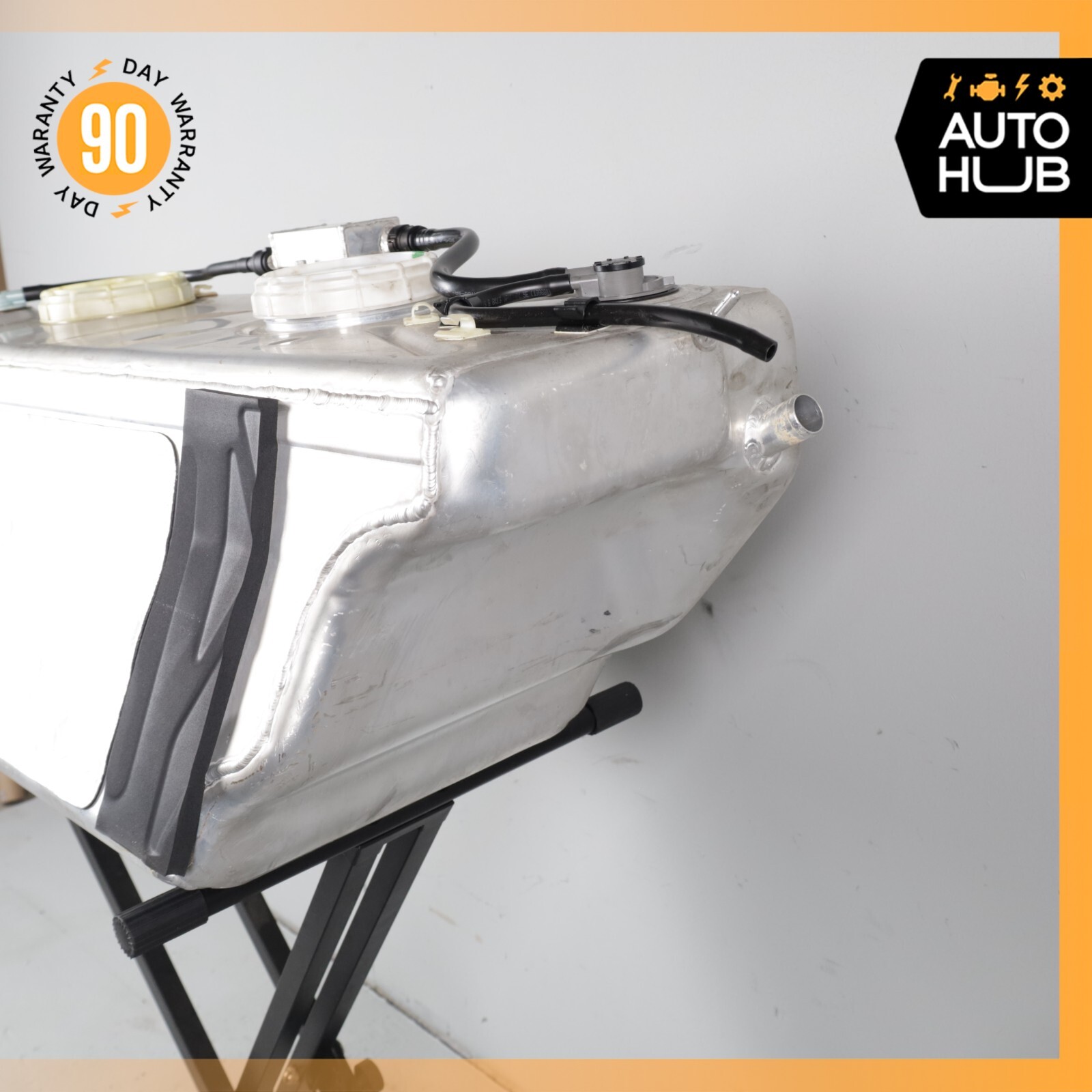 04-06 Maserati Quattroporte M139 4.2L V8 Gas Fuel Tank Reservoir Assembly OEM