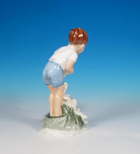 Royal Worcester Bone China "Young Farmer" RW 3433 Figurine F. G. Doughty MINTY! - Picture 4 of 6