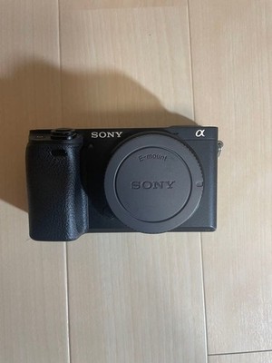 Sony α6400 Mirrorless Camera Bundle with Sigma Lens and Accessories