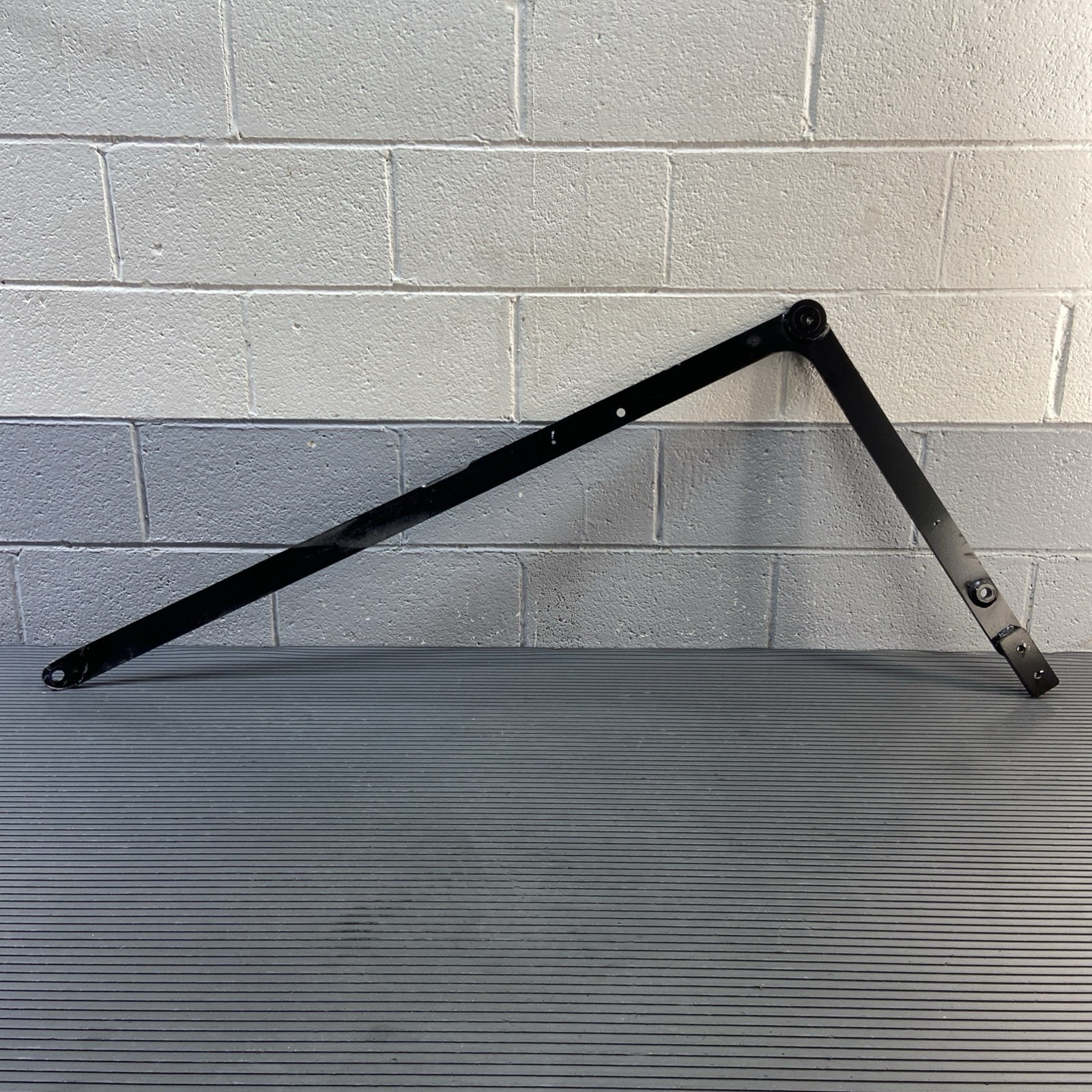 2017-2023 Rolls Royce Dawn RR6 Rear Left Diagonal Rod Support Bracket OEM