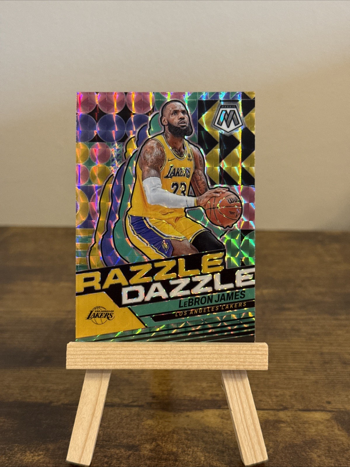 🔥2023-24 Mosaic LeBron James Razzle Dazzle #12 Lakers Case Hit SSP Los Angeles