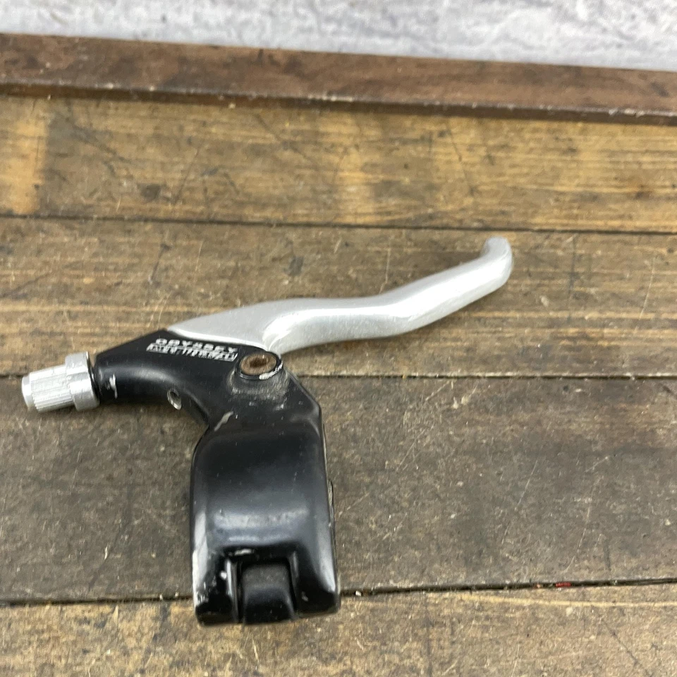 Vintage Odyssey Pitbull BMX Alavanca de Freio Direita DOBRADIÇA Puxador Curto Preto Anos 90 Canti - Imagem 2 de 4