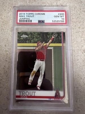 Topps 2019 Chrome Mike Trout Jumping Los Angeles Angels #200 Graded [Base]
