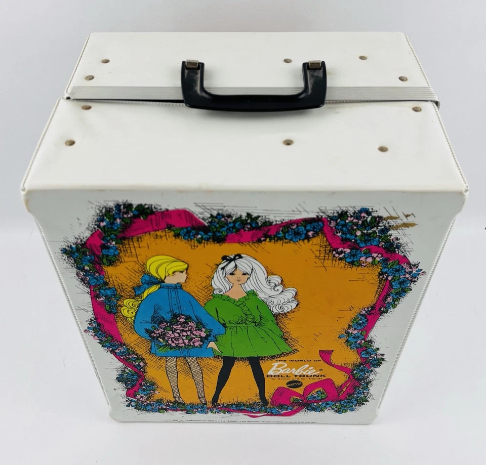 Vintage 1968 Mattel The World Of Barbie Doll Trunk Carrying Case #1004 w/Hangers - Image 3 of 4