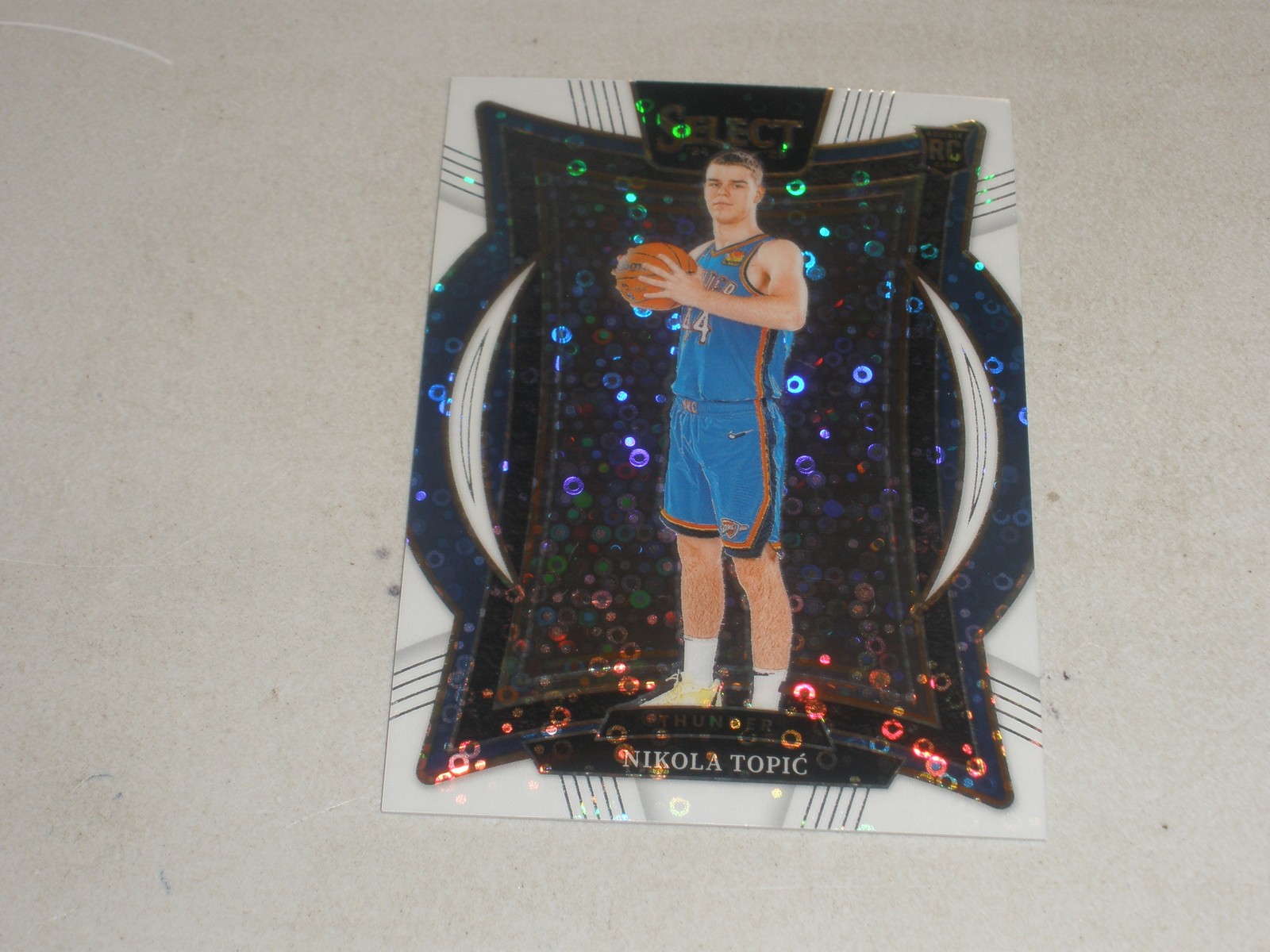 2024-25 Panini Select Concourse Level White Disco Prizm 89 Nikola Topic 57/75 RC
