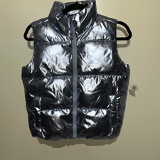 Old Navy Kids Silver Water-Resistant Metallic Full Zip Puffer Vest Large NWT