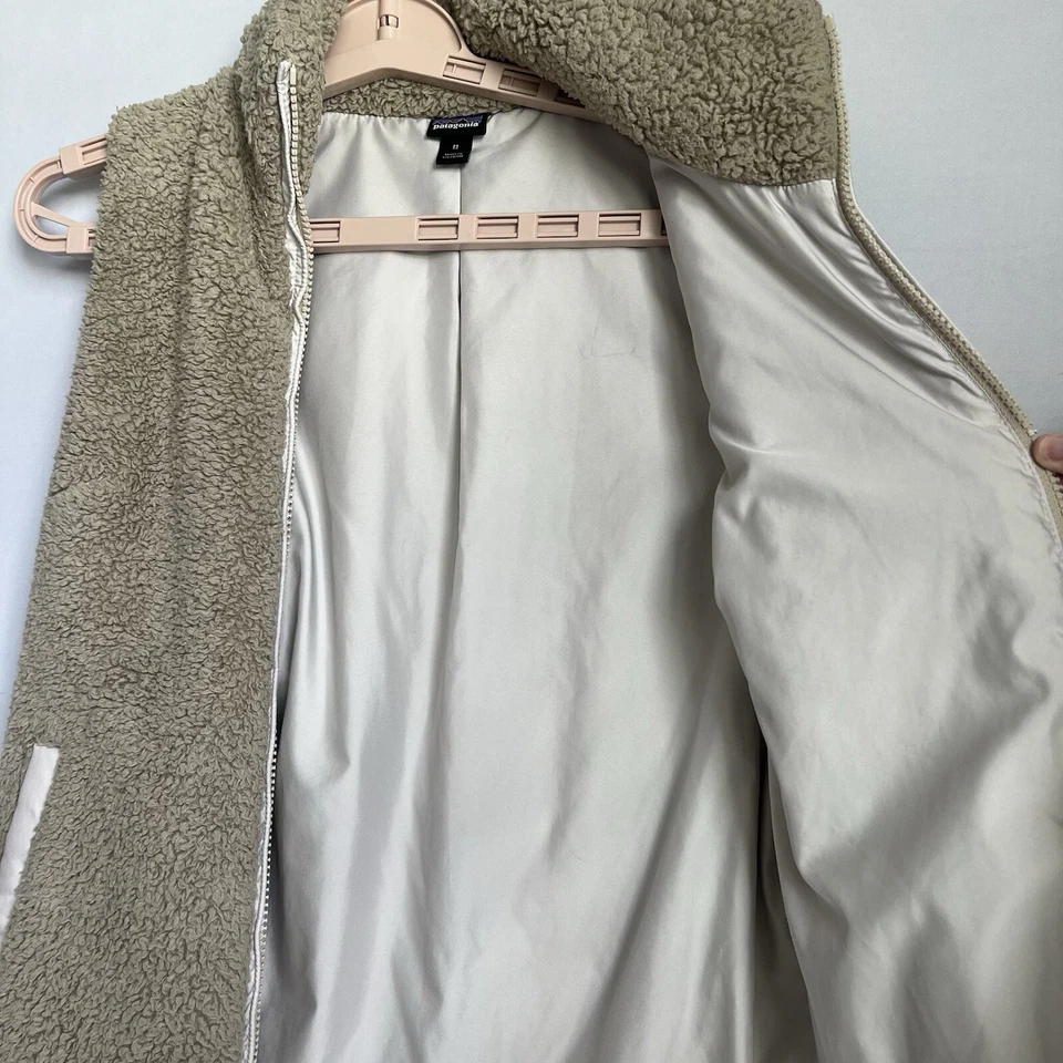 Patagonia Women Sz M Los Gatos Vest Beige Fleece Fuzzy Deep Pile Full Zip Logo - Image 3 of 4
