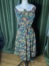 Vintage Style Floral Tea Dress. Small (8/10). Black, Red, Green. Crochet Collar