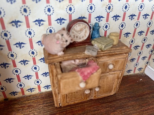 PETER FAGAN COLOUR BOX CAT CAT ON A Cabinet - Picture 3 of 8
