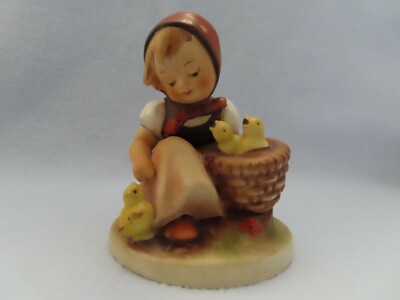 Chick Girl M I Hummel Goebel Figurine 57/0 TMK 2 - MINT