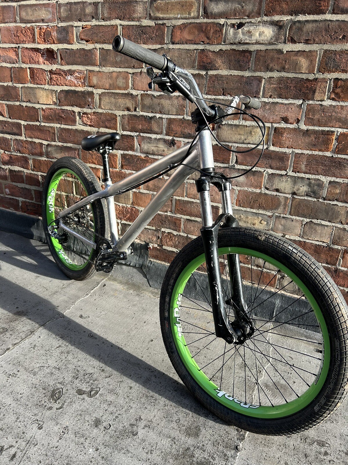 Jump Bike 24” Custom dirt jump bike 99p No Reserve Good Specs Mtb Trail