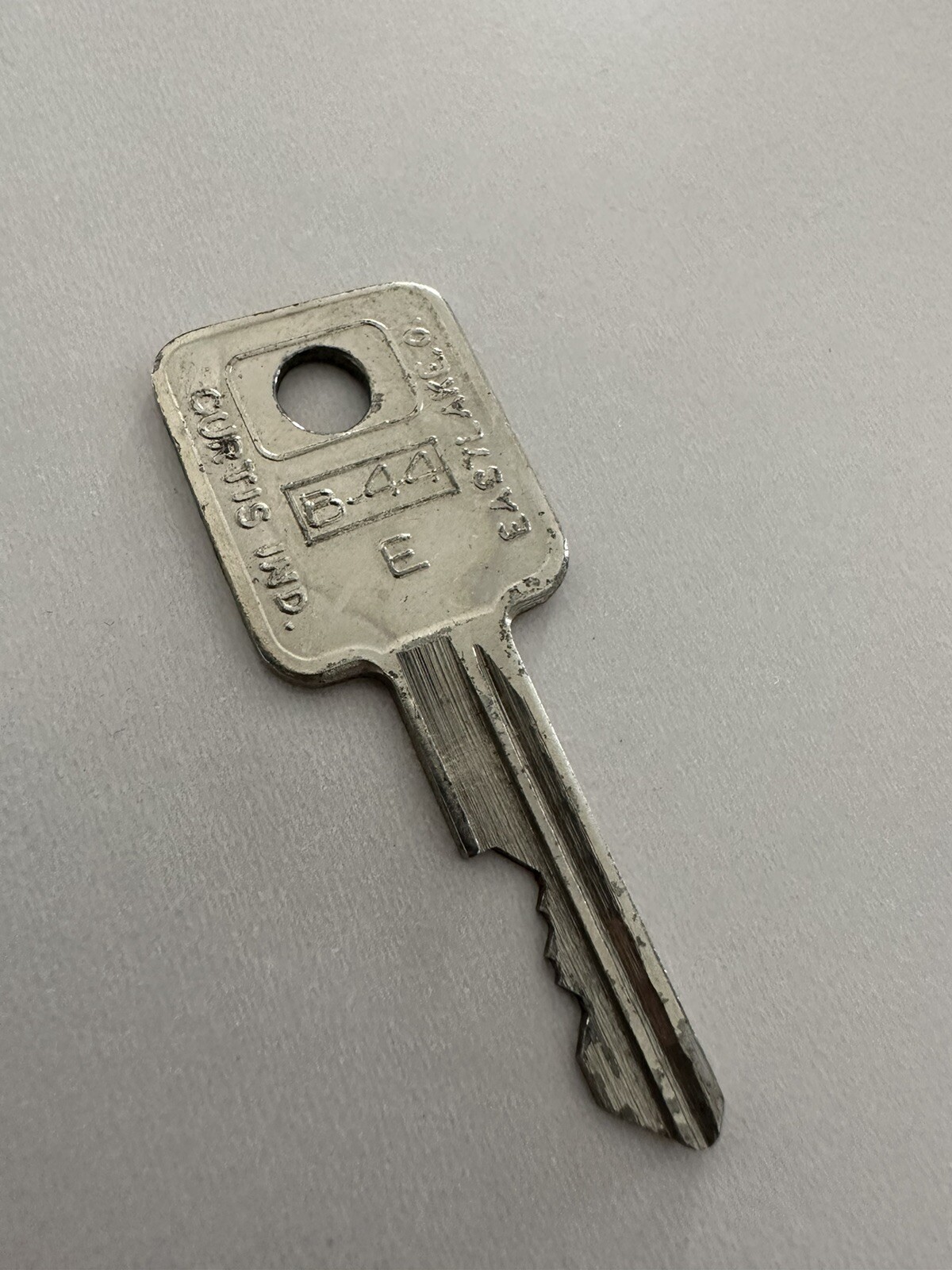 Vintage Key Curtis Industries B44 E Fits General Motors Cars Eastlake