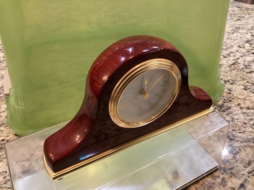 Danbury Clock Company Desk Clock - German Quartz Movement - Cherry Finish NICE ! - Picture 9 of 11