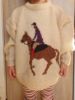 Gr. 146/152 gestrickter Handmade Pullover Pferd reiten