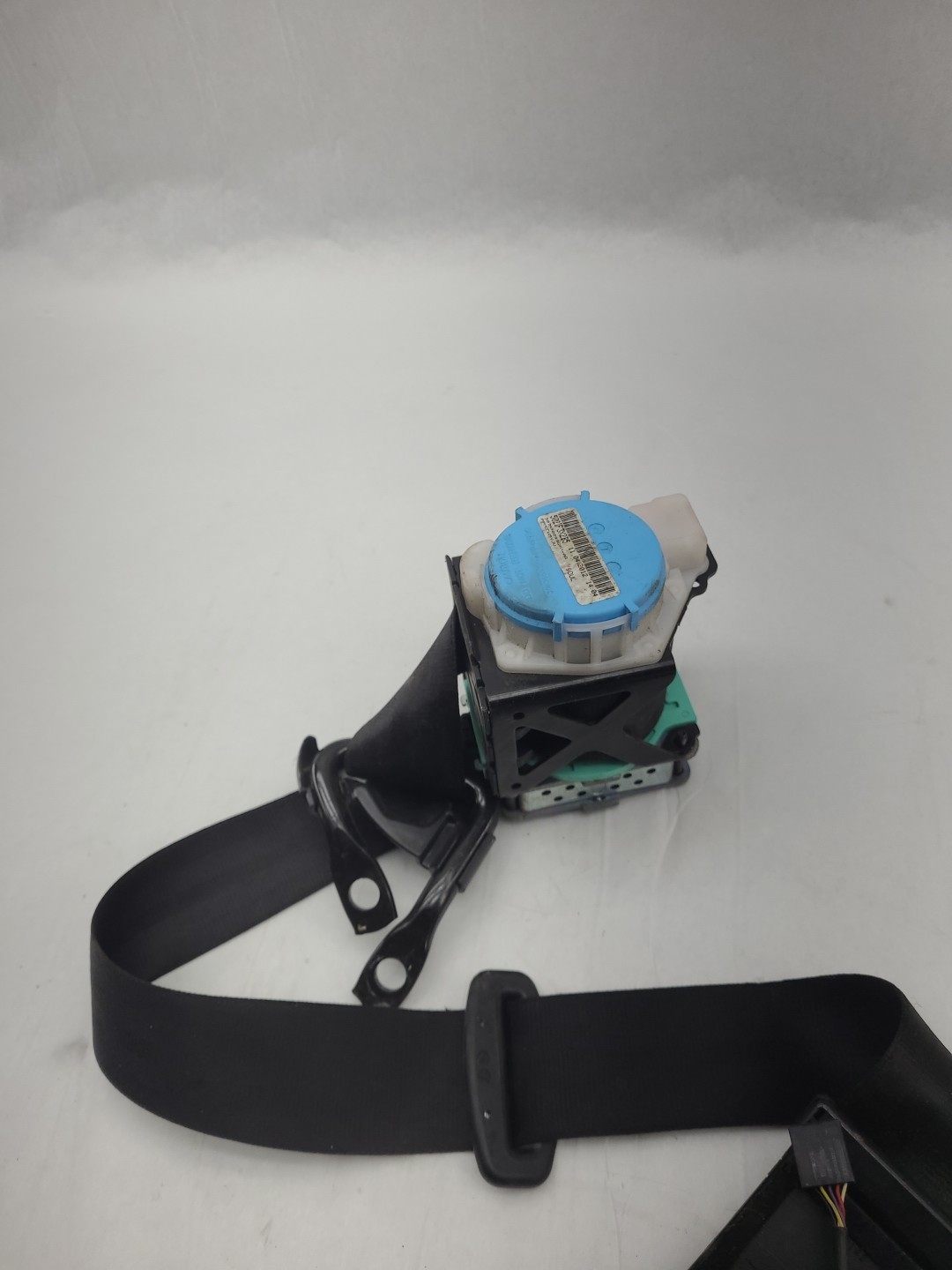 2014 AUDI R8 OEM  FRONT RIGHT SEAT BELT RETRACTOR OEM 423 857 706 C