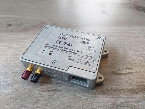 AUDI A4 8EC, B7 Antennenverstärker  8J0035456 2.70 Diesel 2010 31462169