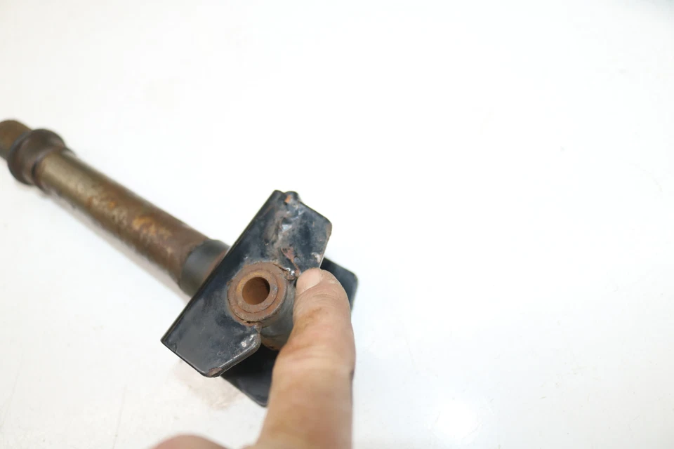 2001 Ski-doo Mxz 500 Fan 500f Rer Front Steering Arm Spindle Knuckle - Image 3 of 4