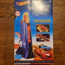 HOT WHEELS Fusion Factory Car Maker Mattel DGC96 2016 NEW