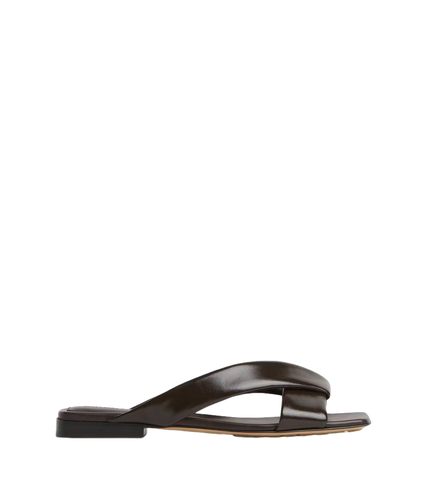 BOTTEGA VENETA Riva $950 Fondant Leather Flat Mules New & Authentic
