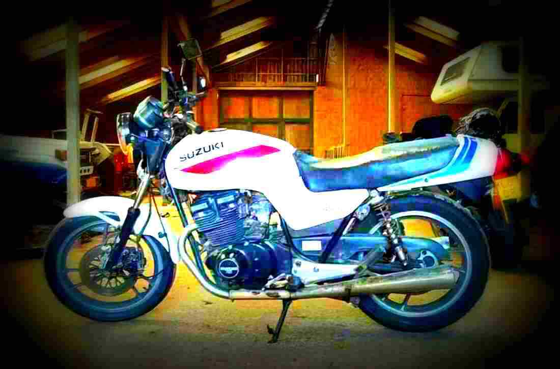 Suzuki GSX 400 X Impulse 1986 A4 Photo UK