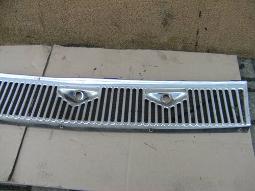 Mercedes W116 Gitter Chrom Scheibenwischer