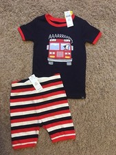 BABY GAP FIRE TRUCK 2 Pcs Short Sleeve Top Short Set PJ Pajamas Boys 6-12 M NWT