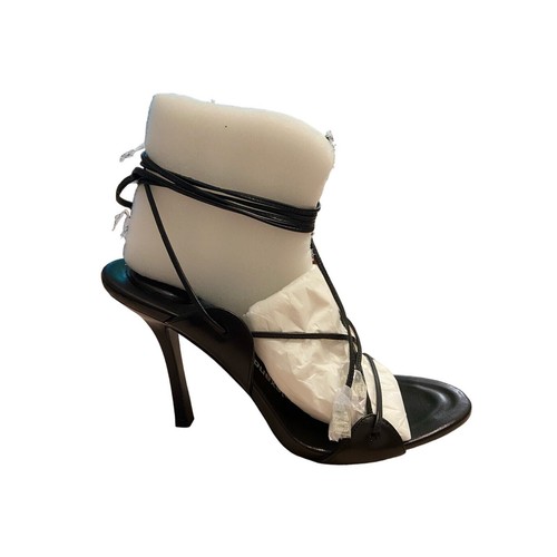 Sandalia Alexander Wang Lucienne 105 con tiras de tacón envolvente de cuero negra talla 10/40 - Imagen 4 de 15