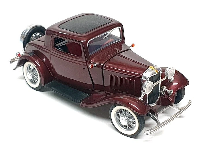 Road Signature 1/18 Scale 2625J - 1932 Ford 3-Window Coupe - Maroon - Image 2 of 4