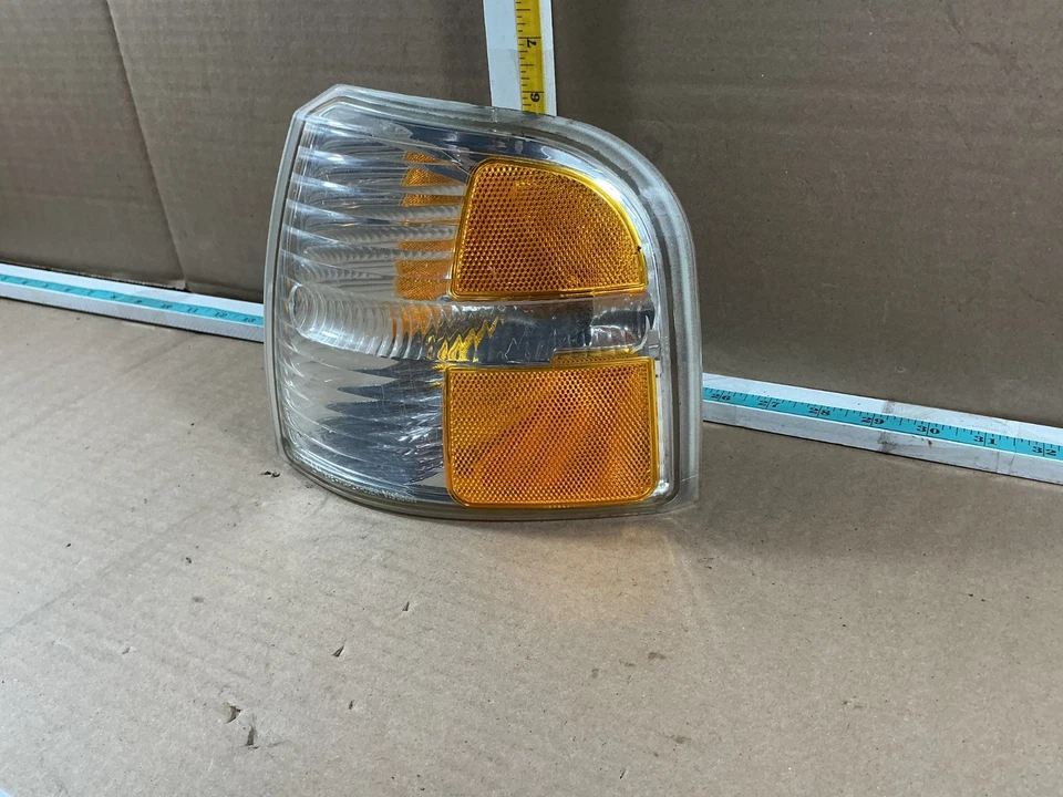 Ford Explorer 2004-2005 esquina lateral del conductor/luz de estacionamiento señal de giro OEM Foto 2 de 4