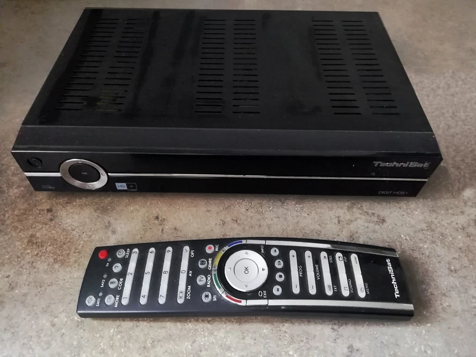 TechniSat Digit HD8+ HD-Kabel Receiver mit Fernbedienung und Bedienungsanleitung - Bild 2 von 4