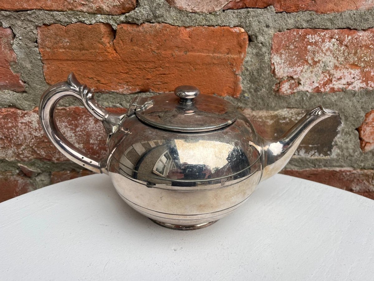 Walker & Hall Antique US Silver-Plated Teapots, Coffee Pots & Sets
