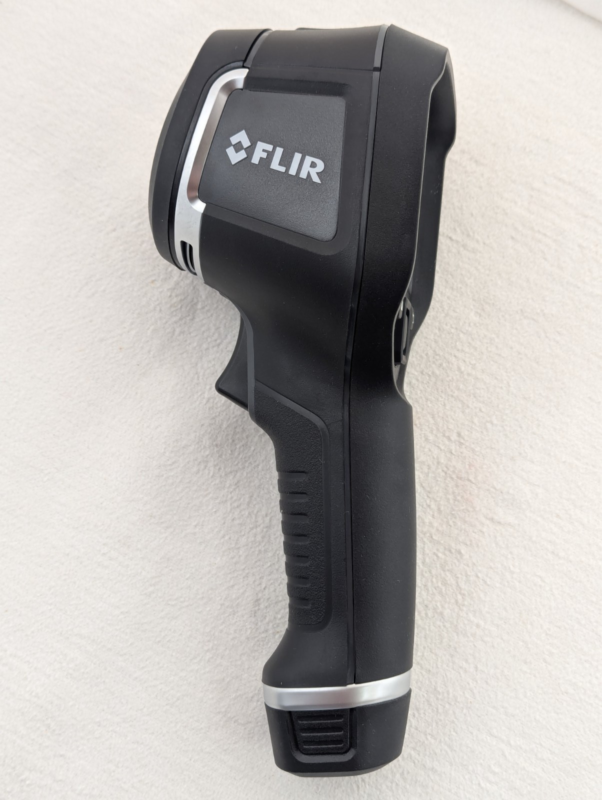 Flir E5 2.0L Ex Series Thermal Digital Camera E6390 #63909-0904 & Case 26APR2018