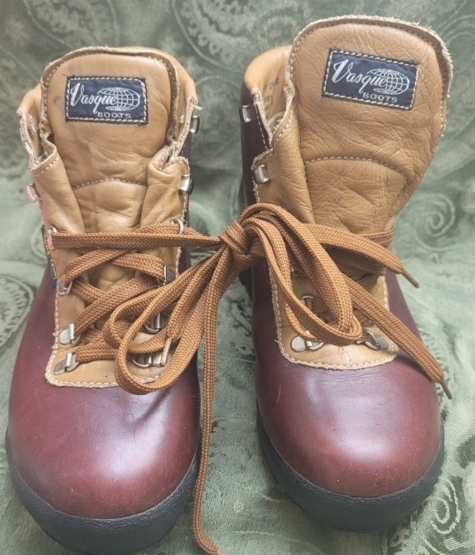 90s VTG 7536 Vasque Genuine Leather Made In Italy. GTX Hiking Boot Women's Sz8.5